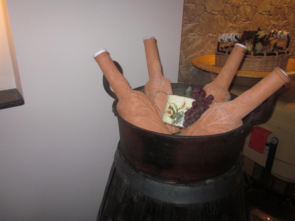 La Tavernetta Dell'Etna Zafferana Etnea Buitenkant foto